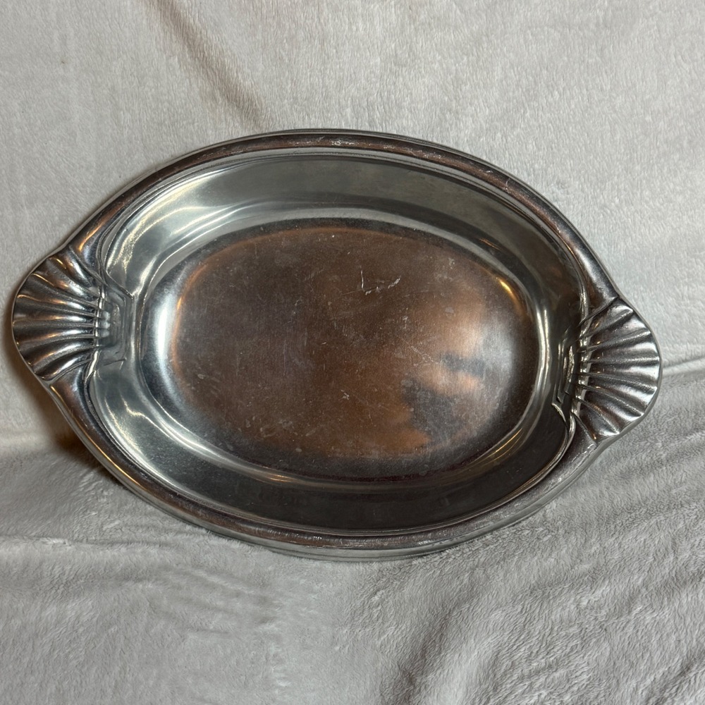 Vintage Metal Serving Dish Wilton Company Scallop Handle Oval Dish 12x8x2